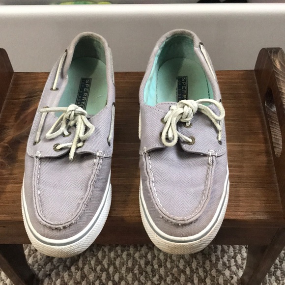 women's gray boat shoes